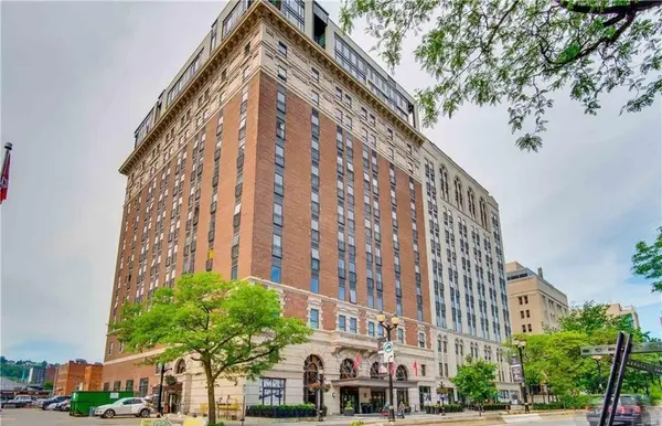 112 King ST E #405, Hamilton, ON L8N 1A8