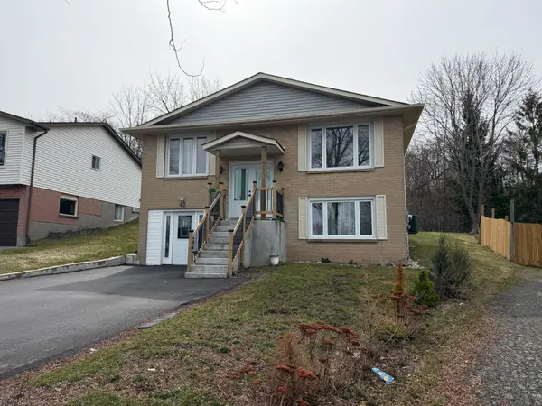 42 HEMLOCK ST #Upper, St. Catharines, ON L2T 4B7