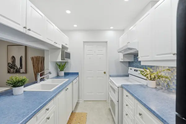 2019 Carling AVE #108, Carlingwood - Westboro And Area, ON K2A 4A2