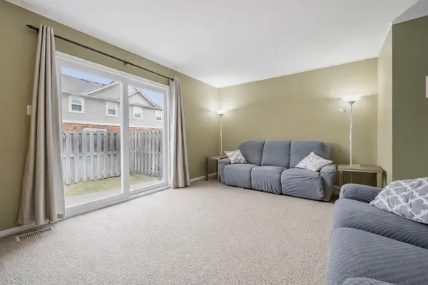 124 GOSLING GDNS #28, Guelph, ON N1G 5K6