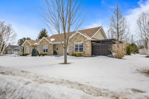 2 Inveraray CT, Bracebridge, ON P1L 2G8