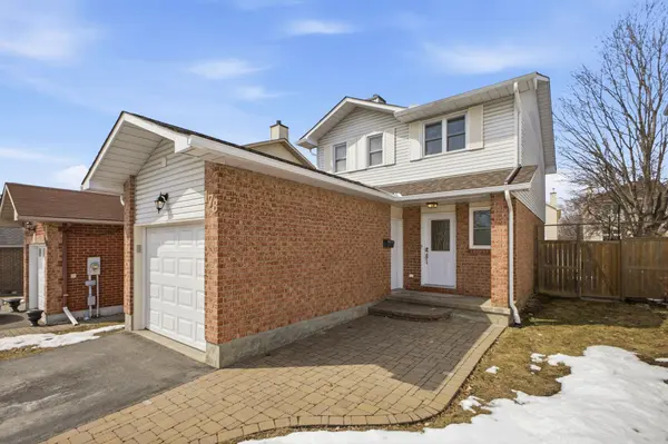 178 Equestrian DR, Kanata, ON K2M 2B9