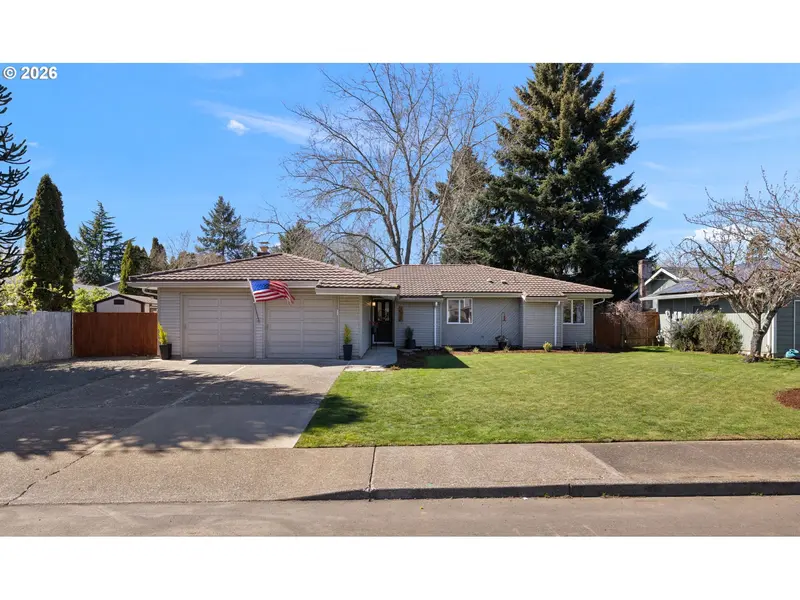 2439 SE Willow DR, Hillsboro, OR 97123