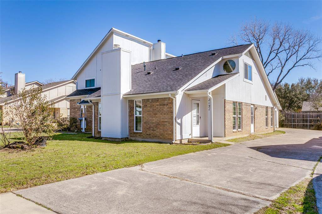 2121 Stone Moss Lane, Grapevine, TX 76051