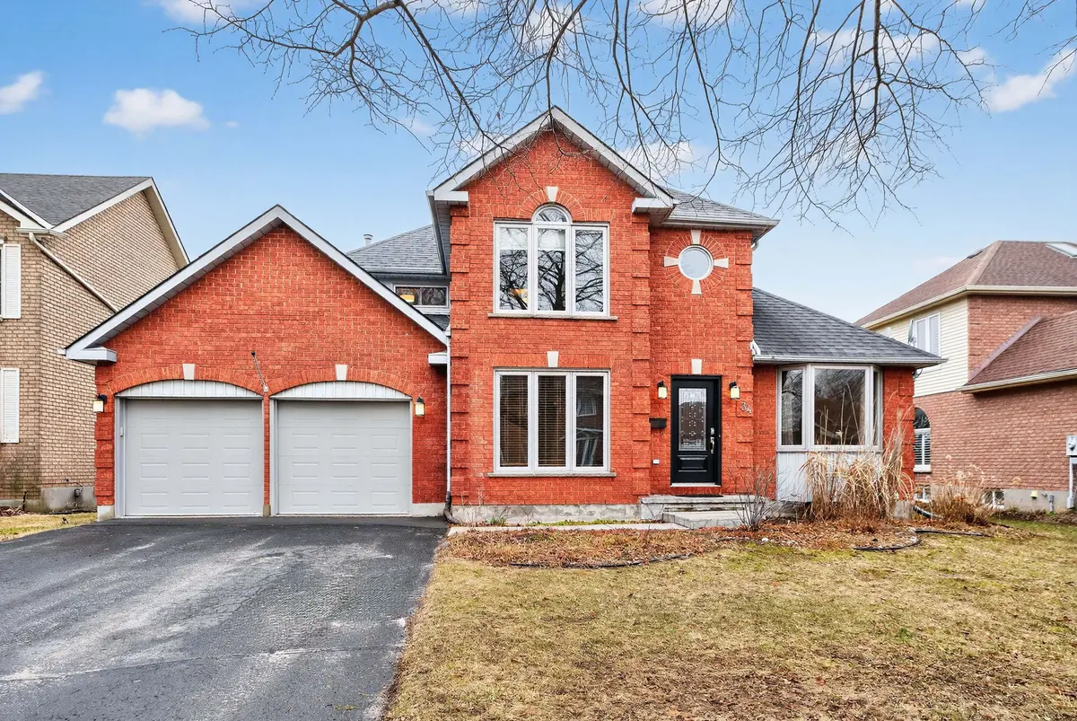 34 LORADEAN CRES, Kingston, ON K7K 6X7