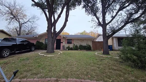 109 Ridgeway Circle, Lewisville, TX 75067