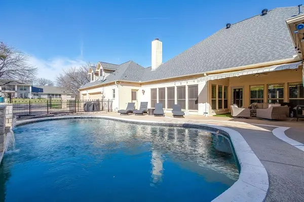908 Summertree Lane, Southlake, TX 76092