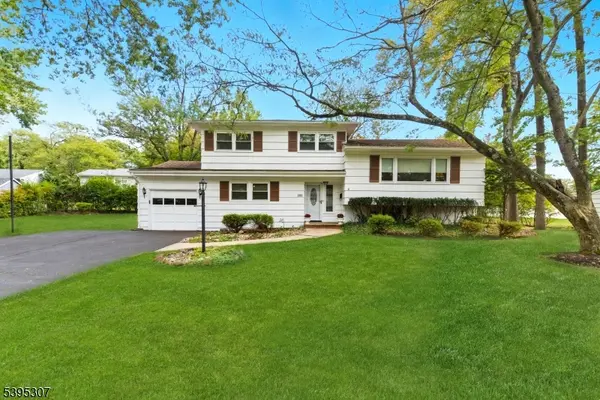 2286 Stocker Ln, Scotch Plains Twp., NJ 07076