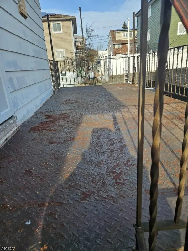 88 Haverhill Ave #2, Woodland Park, NJ 07424