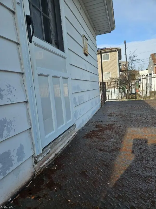 88 Haverhill Ave #2, Woodland Park, NJ 07424