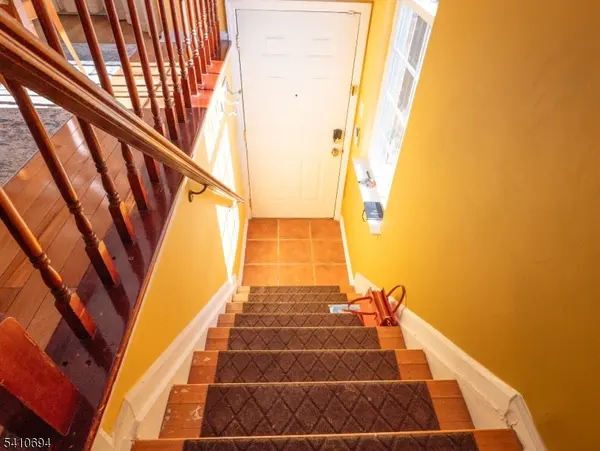 37 Boston Ct, Newark City, NJ 07103