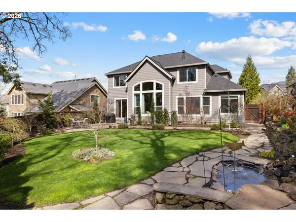 5208 N Fairway ST, Newberg, OR 97132