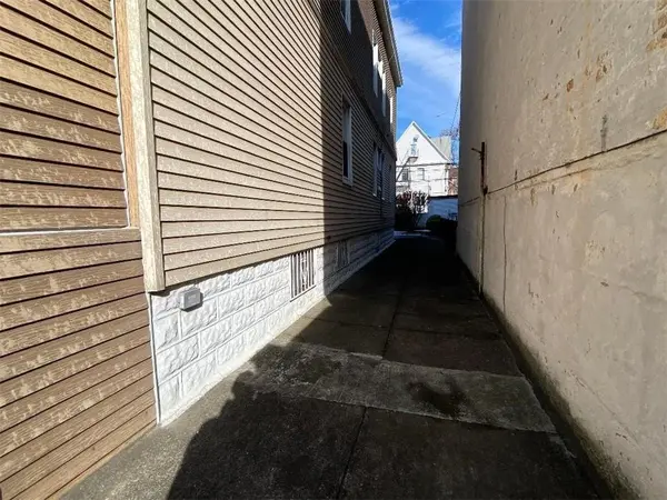 1937 70th ST, Brooklyn, NY 11204