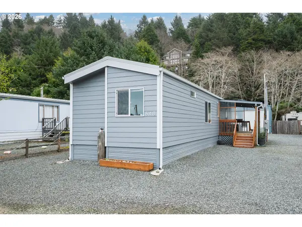 648 S EASY ST, Rockaway Beach, OR 97136