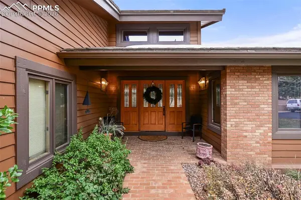 1536 Smoochers CIR, Colorado Springs, CO 80904