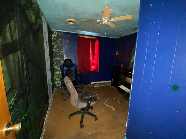 5632 Hughes RD, Lansing City, MI 48911