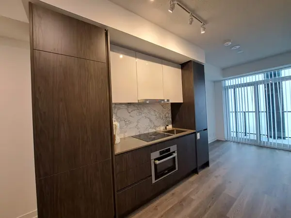 180 Front ST E #3016, Toronto C08, ON M5A 0A9