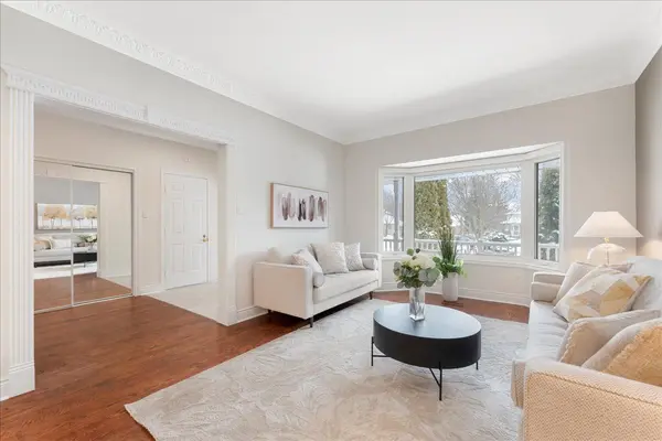 1884 Appleview RD, Pickering, ON L1V 1T8