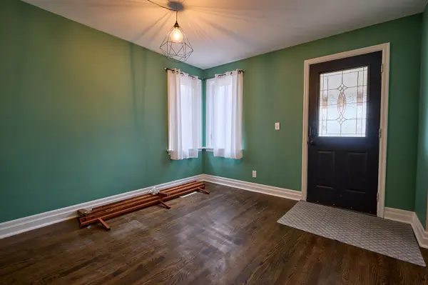 269 Haig ST #Upper, Oshawa, ON L1G 5N9