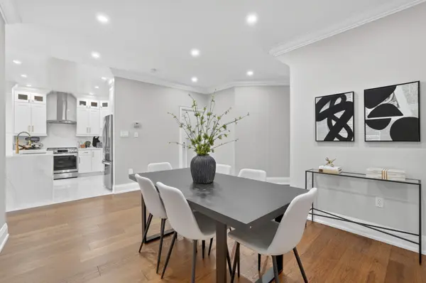 153 Woodbury CRES, Newmarket, ON L3X 2S5