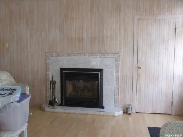 301 5th STREET W, Leader, SK S0N 1H0