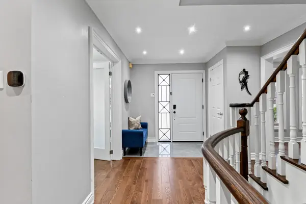 4025 Rolling Valley DR, Mississauga, ON L5L 5P3