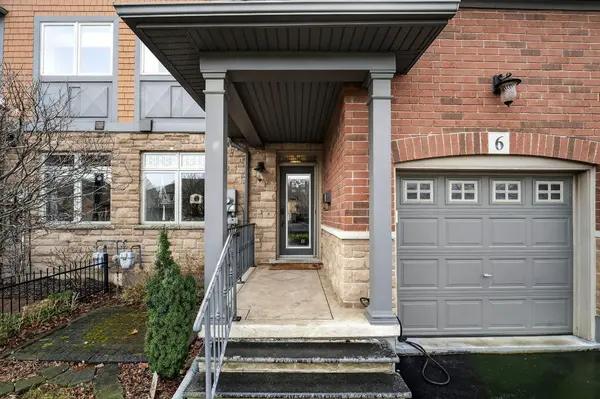 6 Conrad PL, Grimsby, ON L3M 5S5