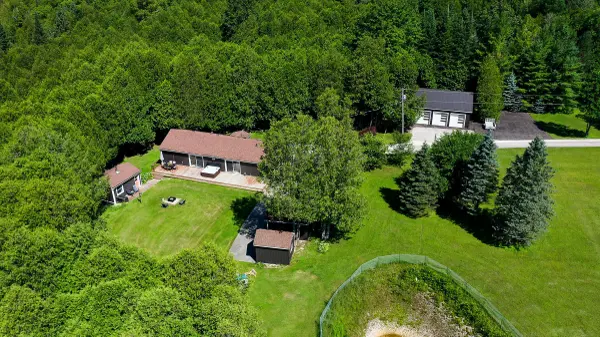 495204 Traverston RD, West Grey, ON N0C 1H0