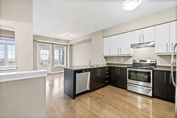 515 Winston RD #71, Grimsby, ON L3M 0C8