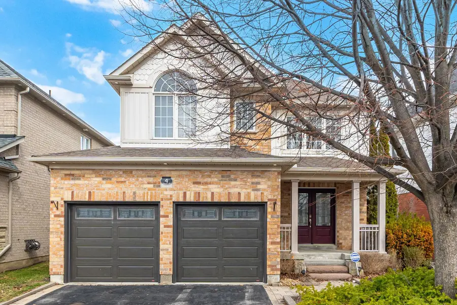 4 Fawcett AVE, Whitby, ON L1R 3A1