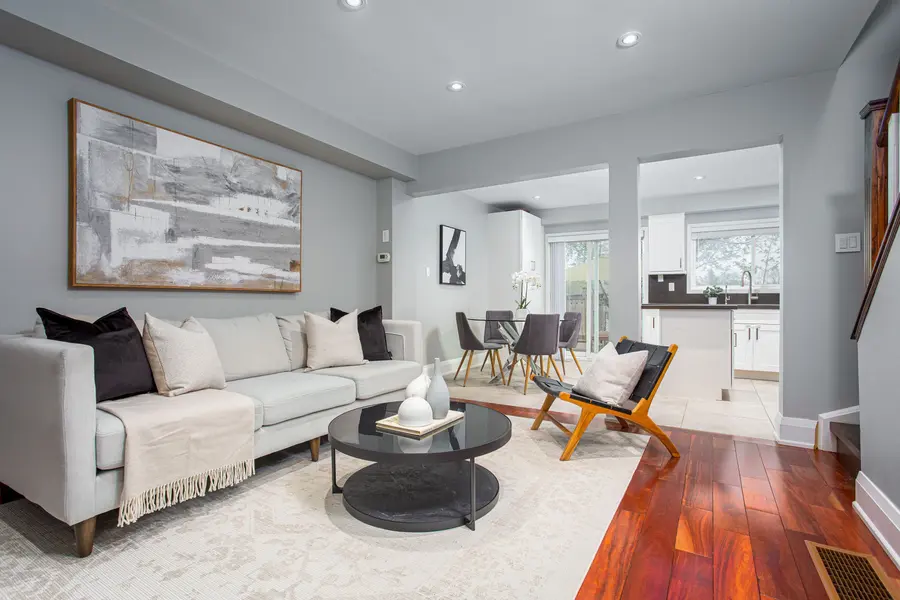 86 Joymar DR #TH71, Mississauga, ON L5M 7Z6