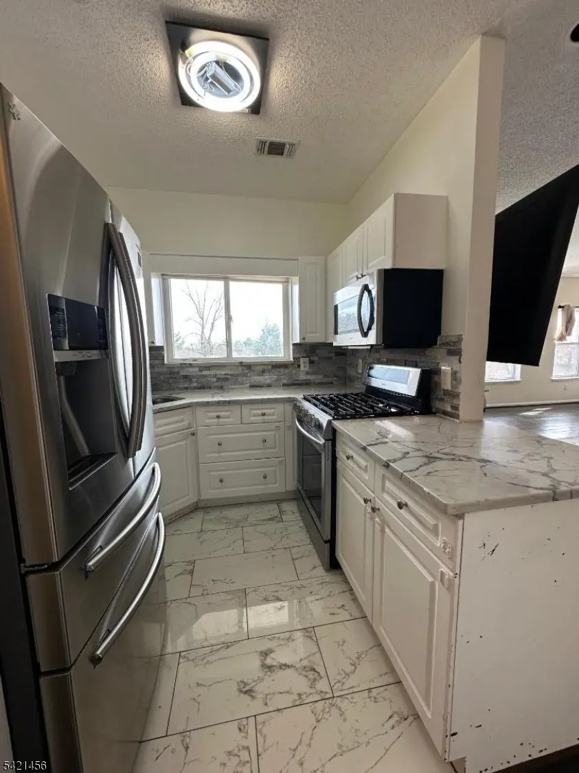 322 Brittany Dr, Wayne Twp., NJ 07470