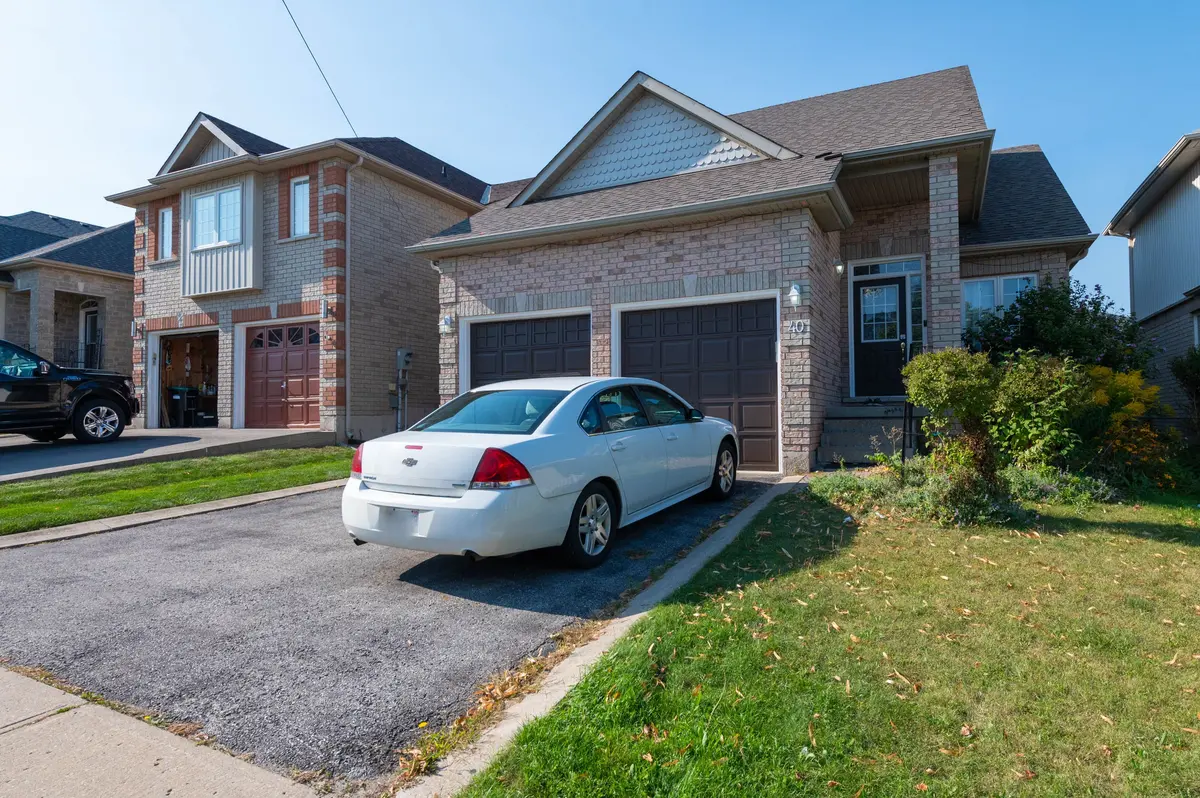 40 Highland TER, Bradford West Gwillimbury, ON L3Z 3E8