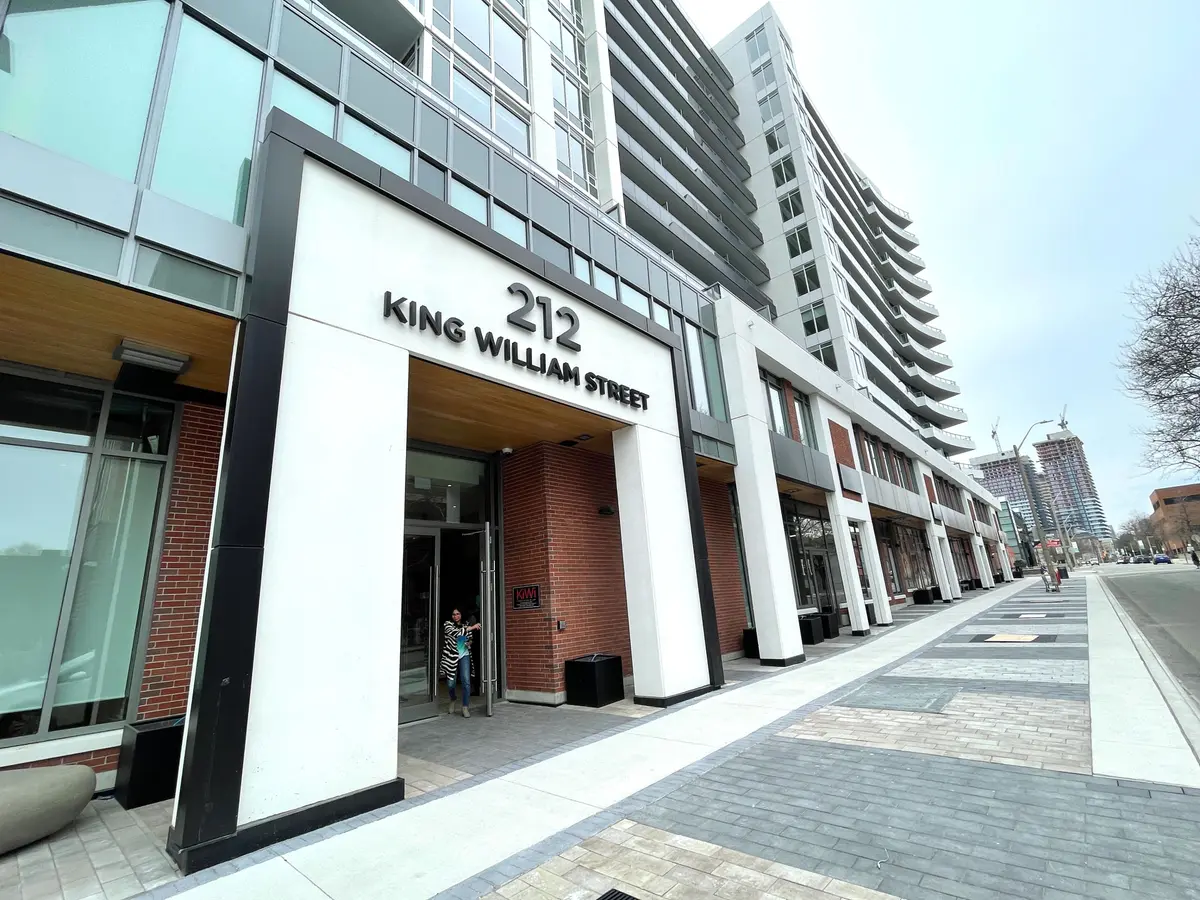 212 King William ST #917, Hamilton, ON L8R 0A6
