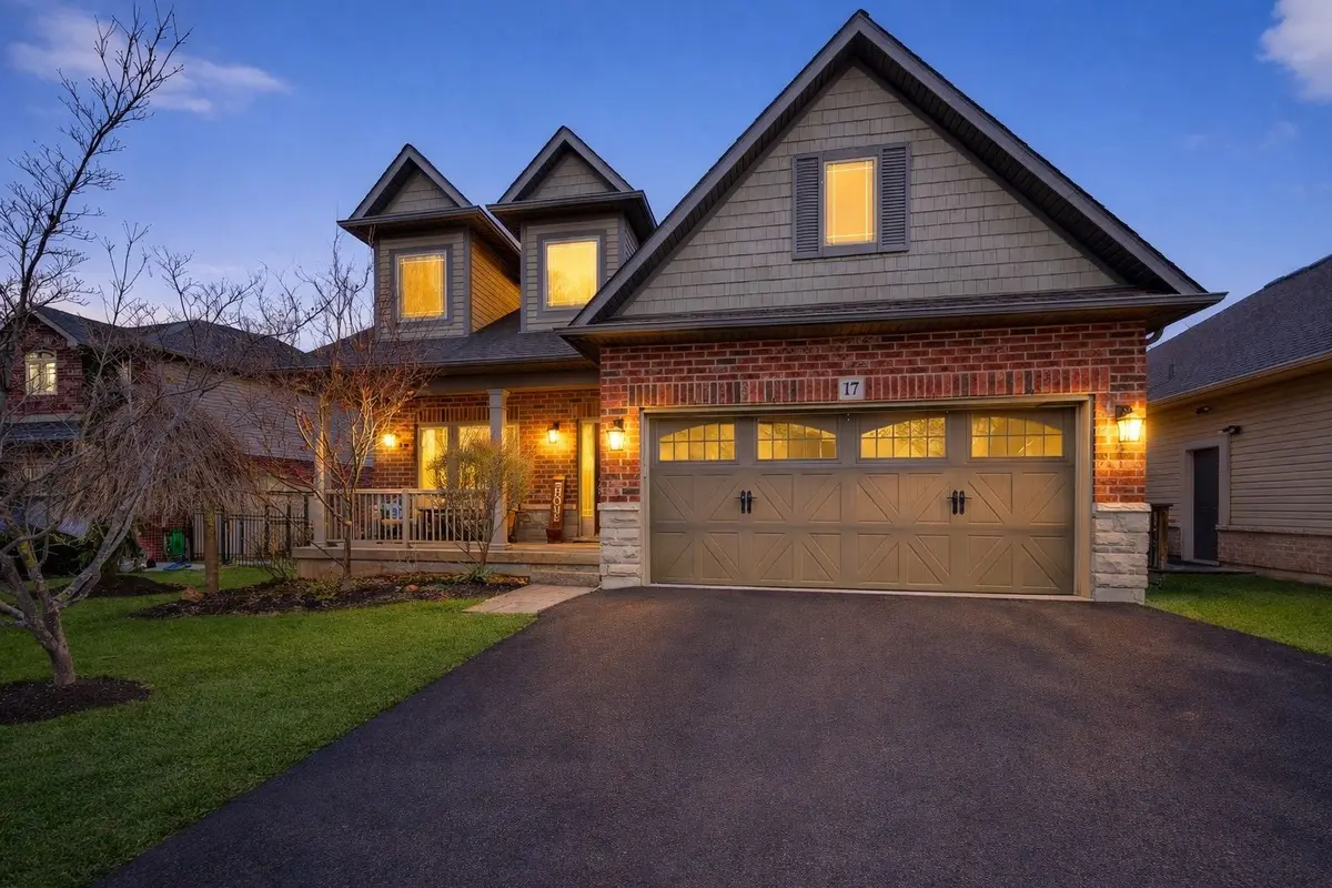17 Heathcote CT, Grimsby, ON L3M 0A6