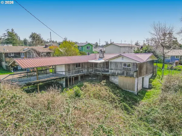 448 NE 10TH ST, Newport, OR 97365