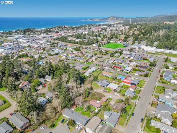 448 NE 10TH ST, Newport, OR 97365