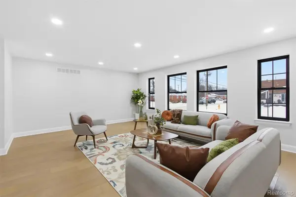 23708 Lexington AVE, Eastpointe, MI 48021