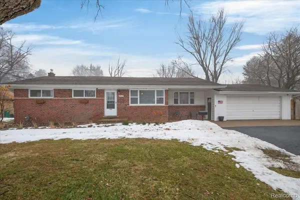 6521 Northview DR, Independence Charter Township, MI 48346