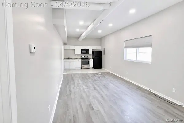 2433 Pulaski ST, Hamtramck, MI 48212