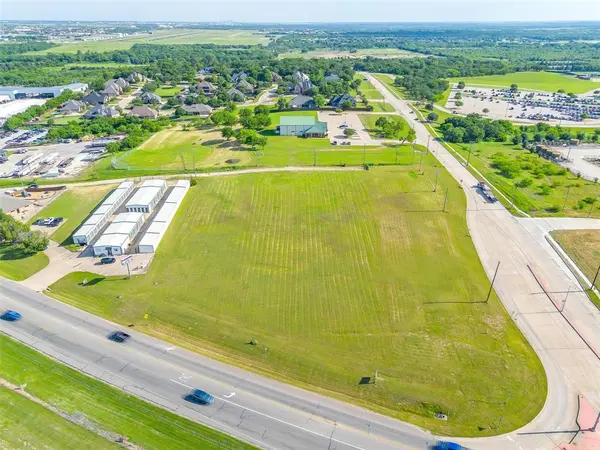 735 E Renfro Street, Burleson, TX 76028