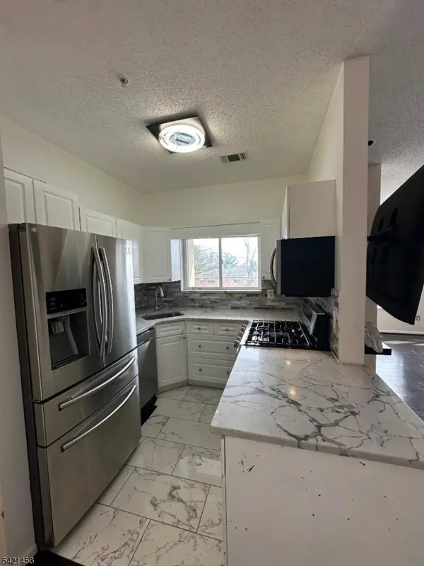 322 Brittany Dr, Wayne Twp., NJ 07470