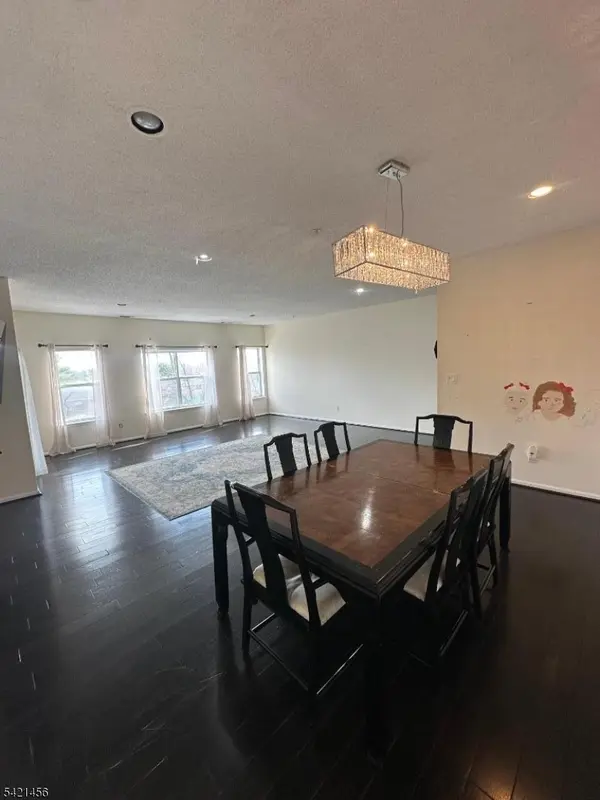 322 Brittany Dr, Wayne Twp., NJ 07470