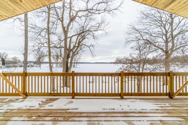 1064 Bay View DR, Coldwater, MI 49036