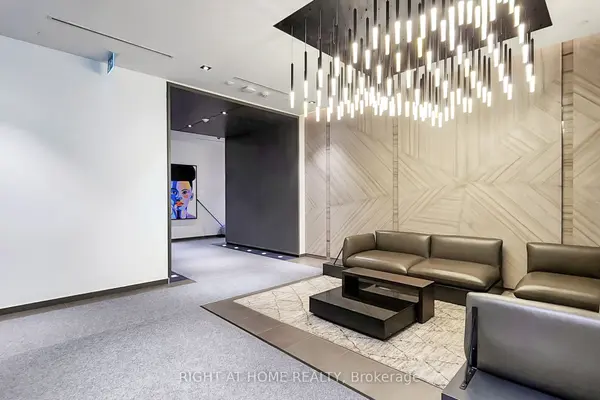 200 Sackville ST #308, Toronto C08, ON M5A 0B9