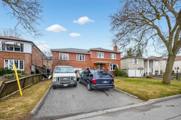 1068 Lillian ST, Toronto C14, ON M2M 3G5