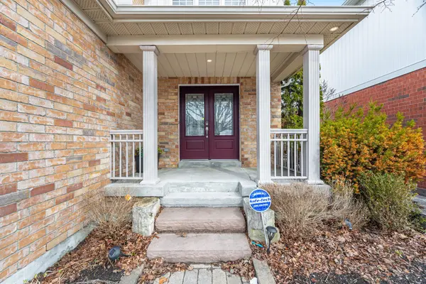 4 Fawcett AVE, Whitby, ON L1R 3A1