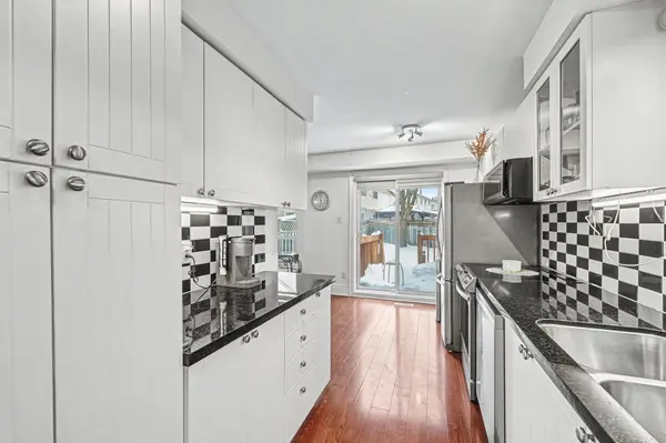 29 Kipling CRES, Ajax, ON L1S 5A7