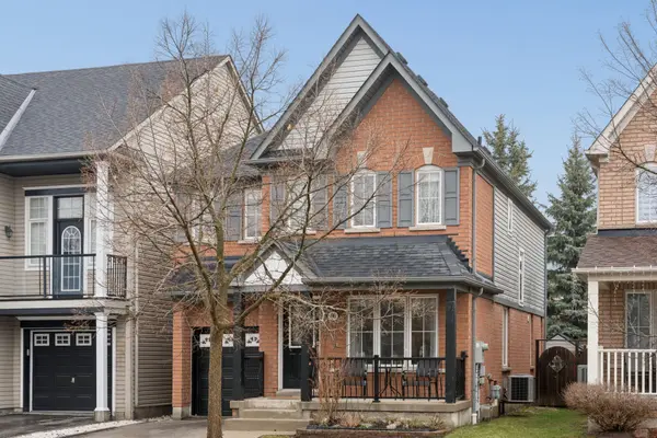 40 McNicol CRES, Ajax, ON L1Z 1Y8