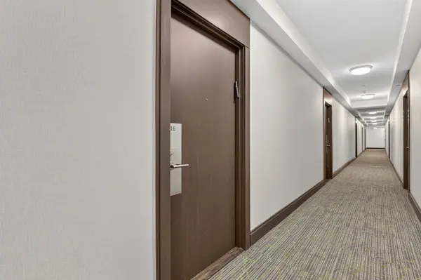 7900 Bathurst ST #316, Vaughan, ON L4J 0J9